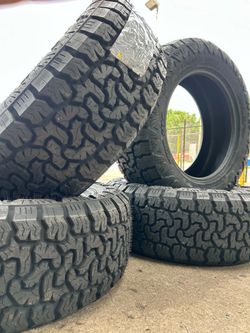 285 60 20 LT AMP TERRAIN PRO AT NEW TIRES 10 PLYS