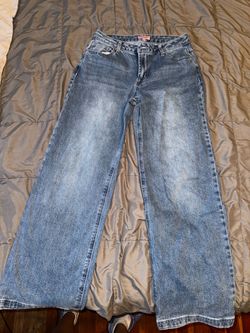 Wide Leg Light Wash Denim Jeans