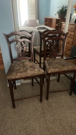 Bar stools ( 2)