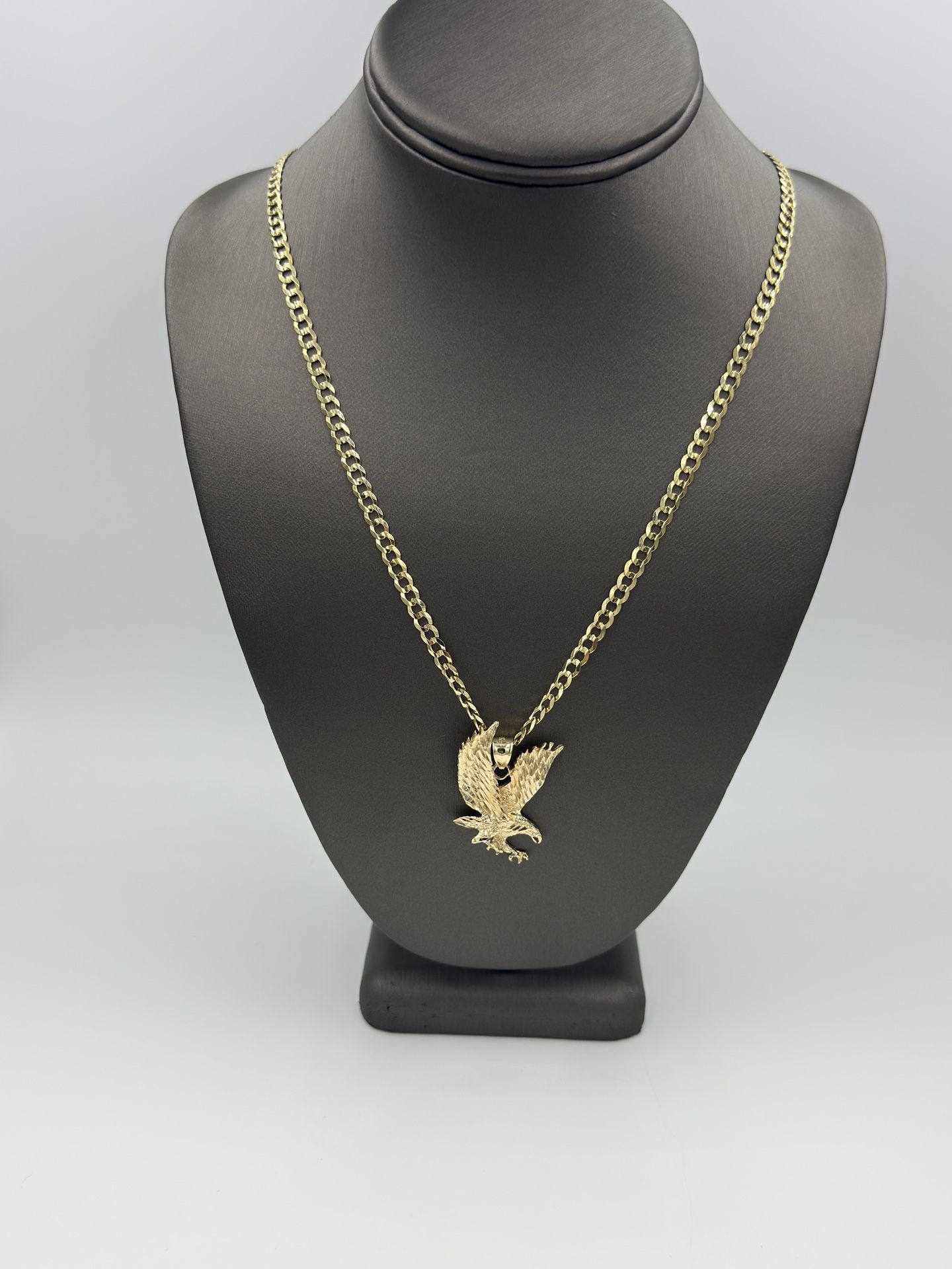 14KT YELLOW GOLD 28” CURB LINK CHAIN 16.9GR 4.5MM W/ EAGLE CHARM 6.0GR