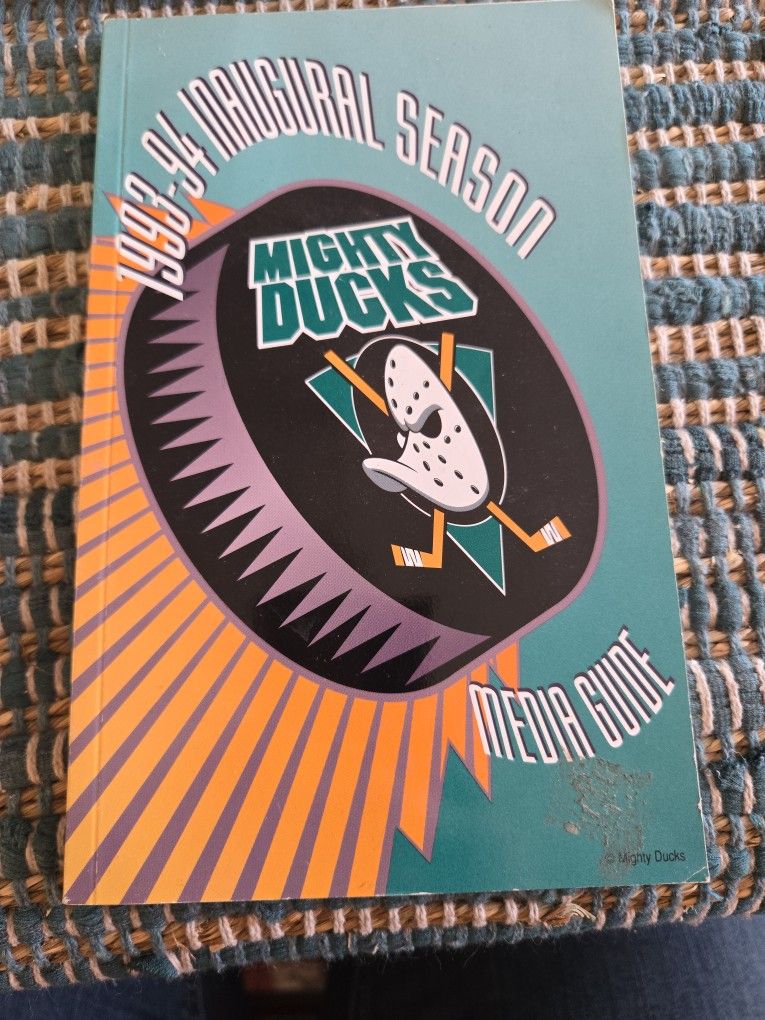 1993 to 94 Mighty Ducks Media Guide