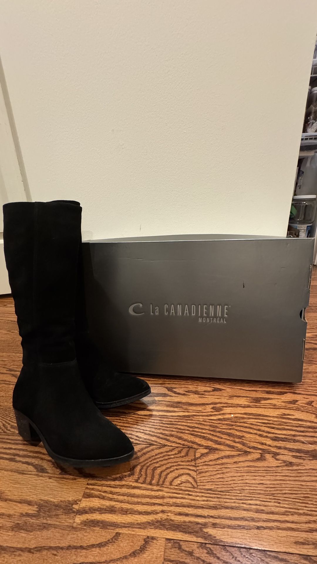 La Canadienne Montreal suede boots