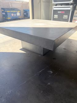 Concrete  square table