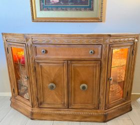 Broyhill Credenza / Sideboard – Lighted Display Cabinets, Stone Top, Excellent Condition 62” Wide