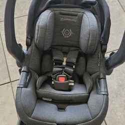 UppaBaby MESA MAX infant Car Seat