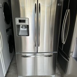 Ge Refrigerator Good Condition Everything Works Fine 