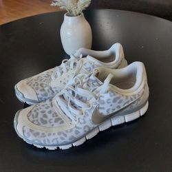 Nike  Women's Size 8.5