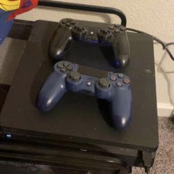 Ps4 With 2 Controllers 