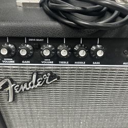 FENDER Guitar Bass Amplifier Practicing. 