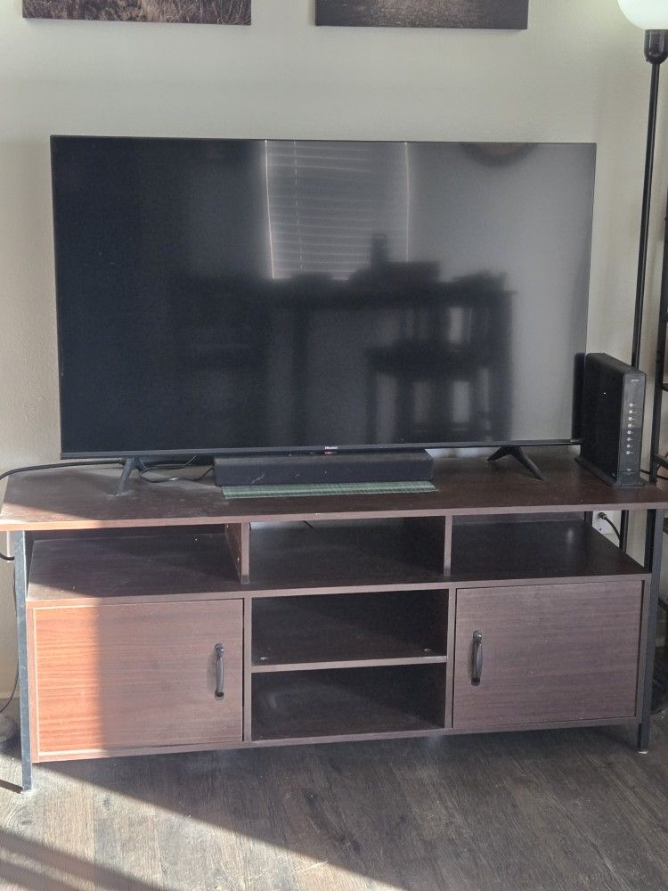 55in Hisense Tv and Entertainment Center