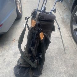 Golf clubs left handed