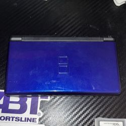 Nintendo DS lite 2000s era