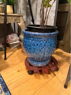 Plant pot ceramic 12x13. Only pot. $18 with stand. Stand not included otherwise