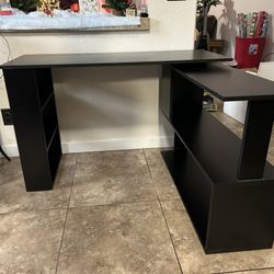 Adjustable Right Or Left L-shaped Desk with Bookshelves in Black 