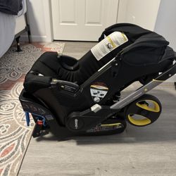 Doona W/ Car Seat Base 