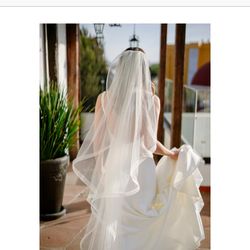 Julianne Veil By Sara Gabriel