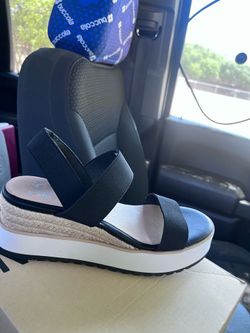 Shoes size 6. New