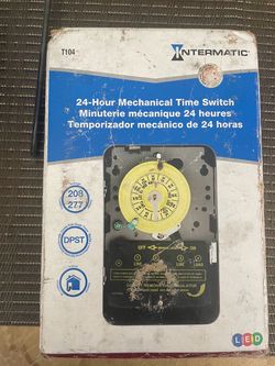 24-Hour Mechanical Time Switch Minuterie mécanique 24 heures Temporizador mecánico de 24 horas