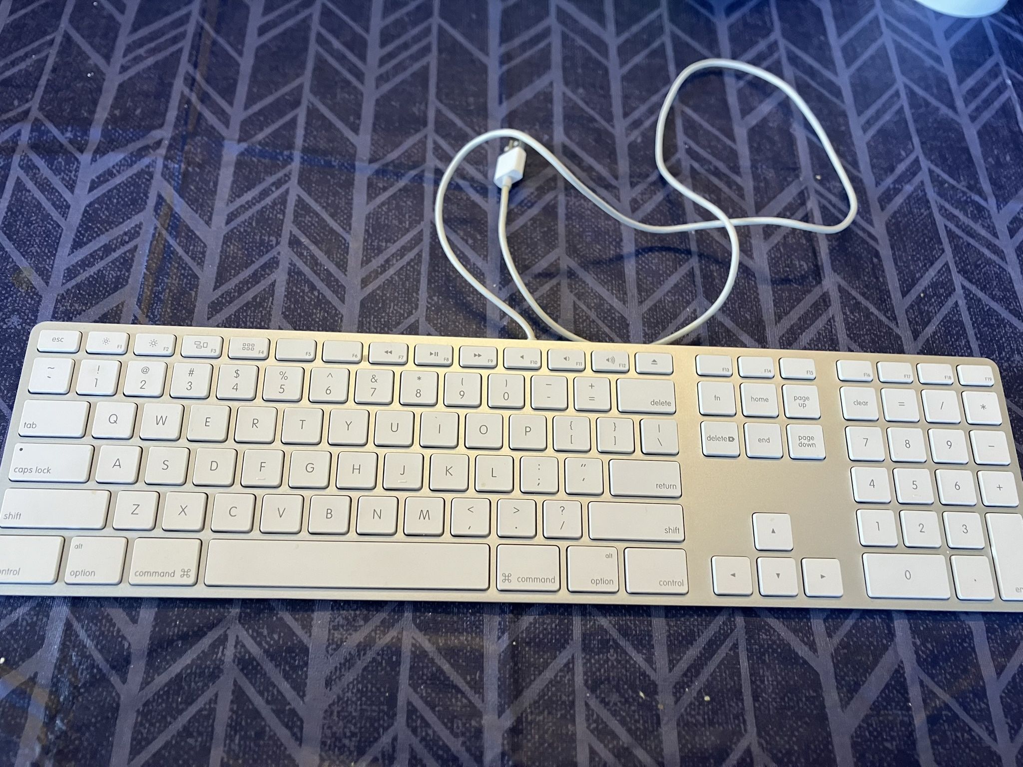 Apple Keyboard