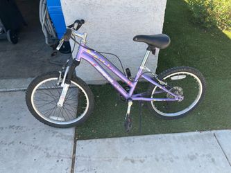 18’ Mongoose mountain bike
