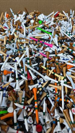 200 golf tees mixed