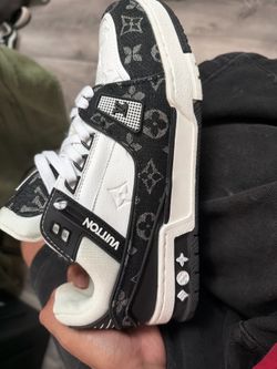 LV Trainers Black and white!