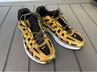 Nike HQ3030-700 Metallic Gold Black Y2K Runner Sneakers Men’s Size 9.5