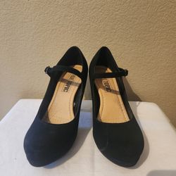 Black Faux Seude Hells With Ankle Strap Size 7.5