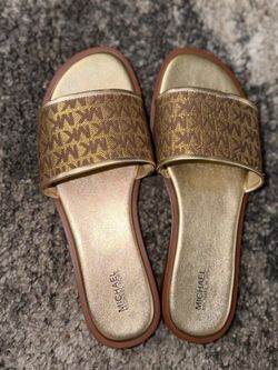 Michael Kors logo sandals size 8.5