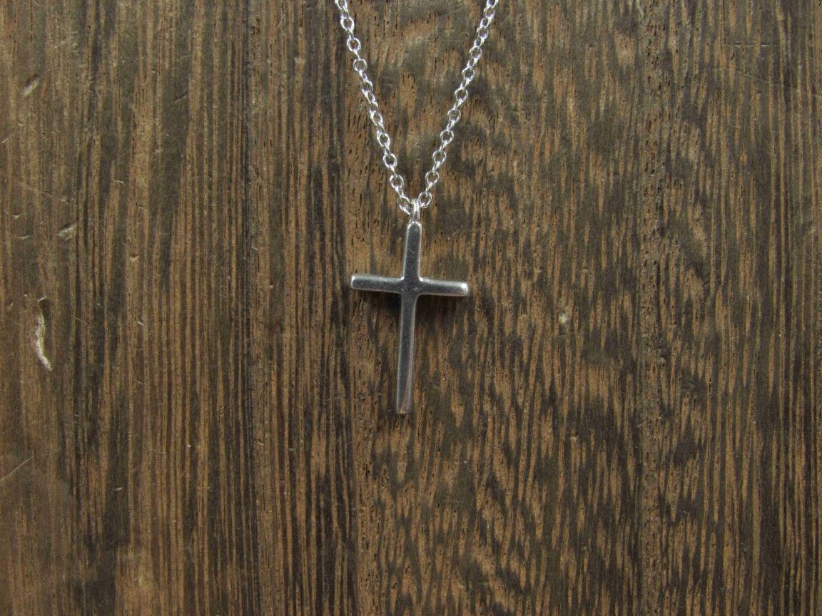 20" Sterling Silver Small Religious Cross Pendant Necklace Vintage