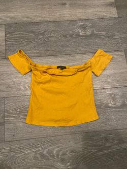 Yellow off the shoulder ribbed crop top #offtheshoulder #ribbed size small