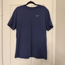 Men’s Nike Navy Tee Tshirt Large 