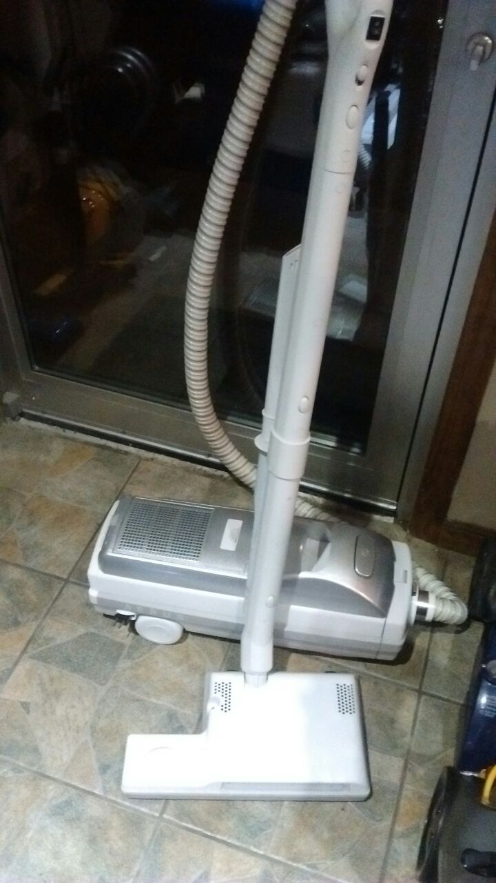 Electrolux canister Guardian Ultra lux used