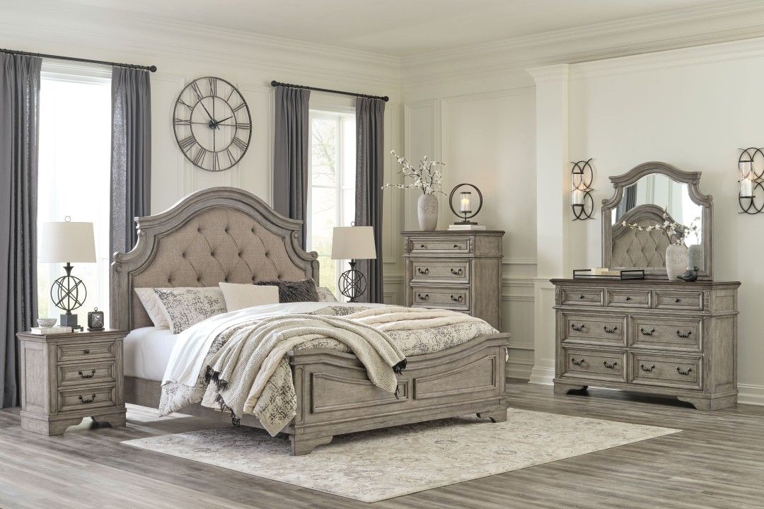 Lodenbay-Antique Gray-7Pc.Dresser-Mirror-Queen Panel Bed-2 Nightstands