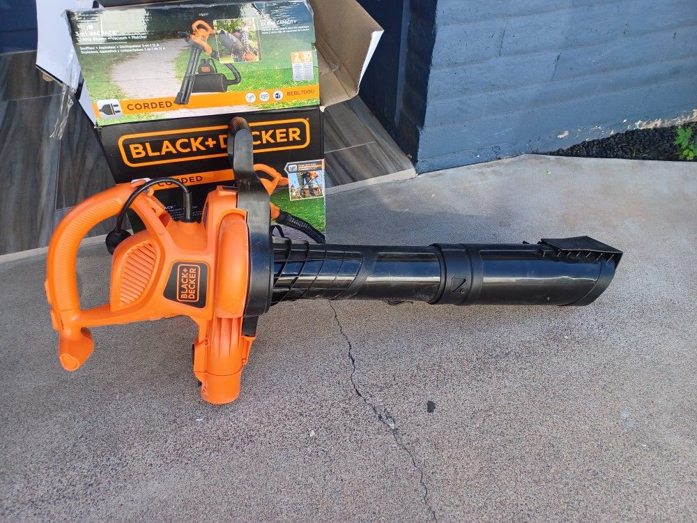 LEAF VACUUM/BLOWER