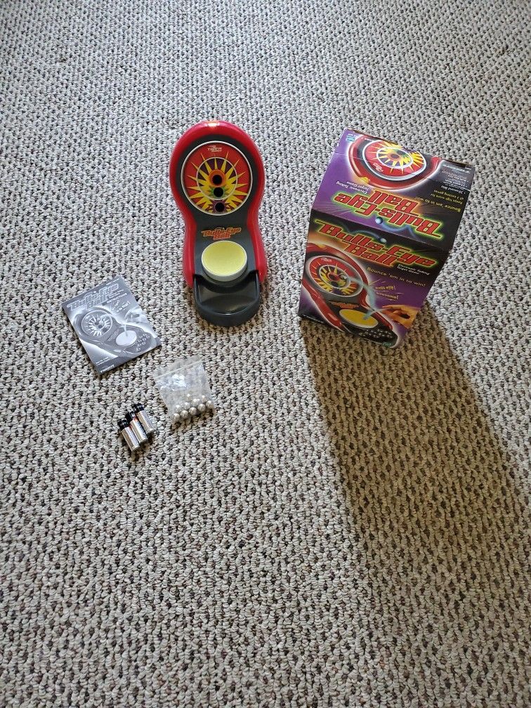 Tiger Electronics Bulls Eye Ball Game