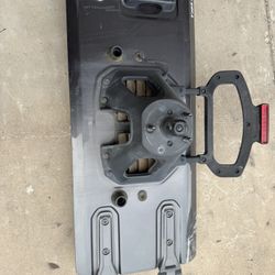2018 - 2024 JEEP Wrangler JL OEM Tailgate comes with Hinges Spare Tire Bracket