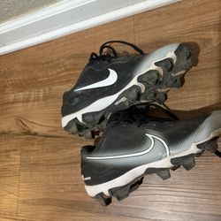Baseball Cleats Size 7.5