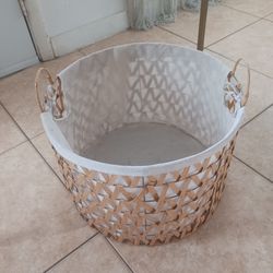 Pretty Basket 