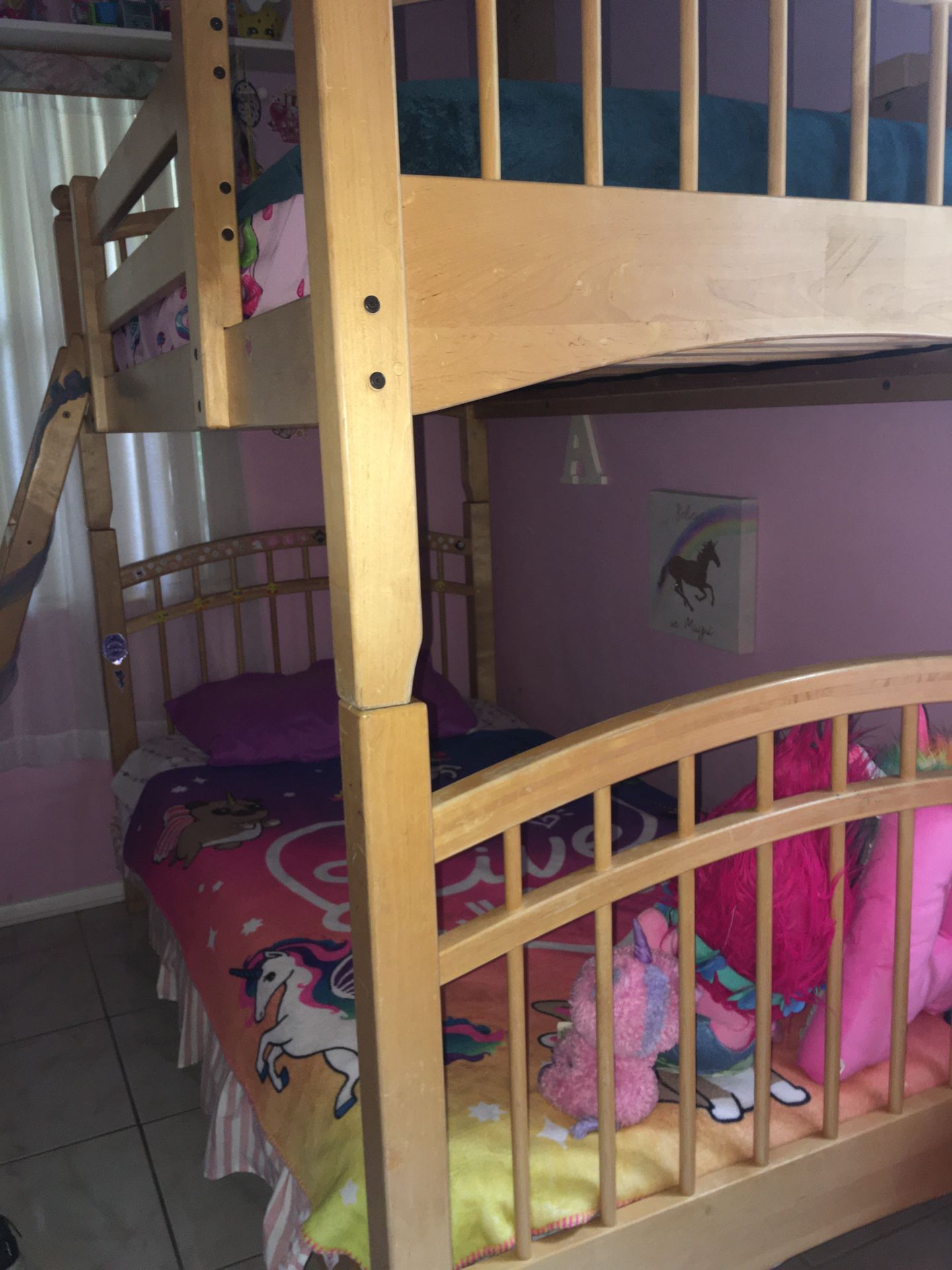 Twin bunk beds without mattress