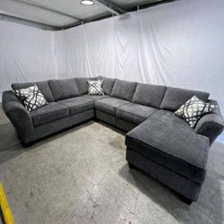 Lovely Sectional Couch 