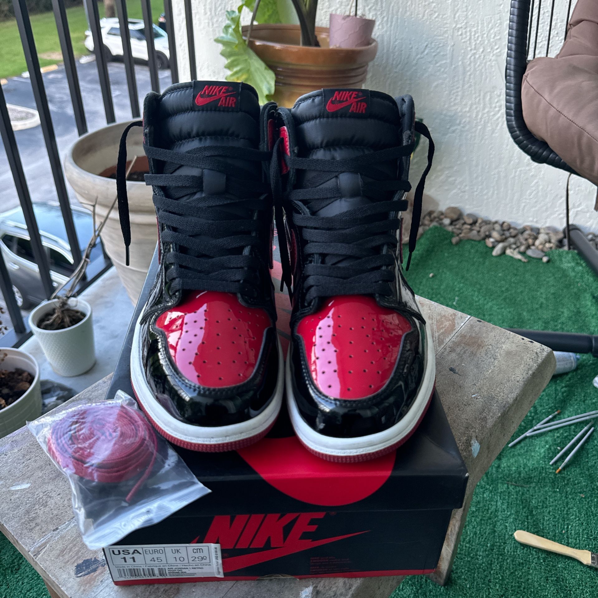 Nike Air Jordan 1 Retro High OG Bred Patent
