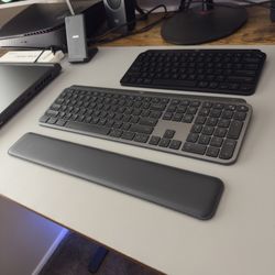 Logitech Keyboard Bluetooth