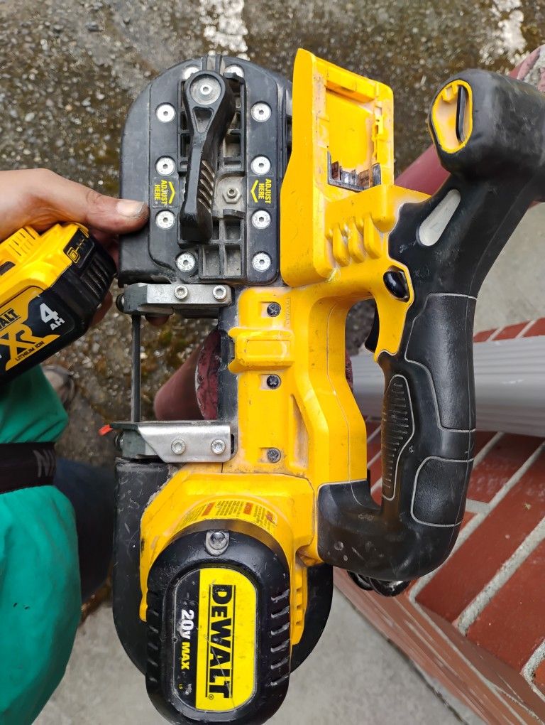 DeWalt Cordless Bandsaw 