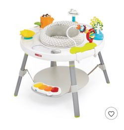 Skip Hop activity center