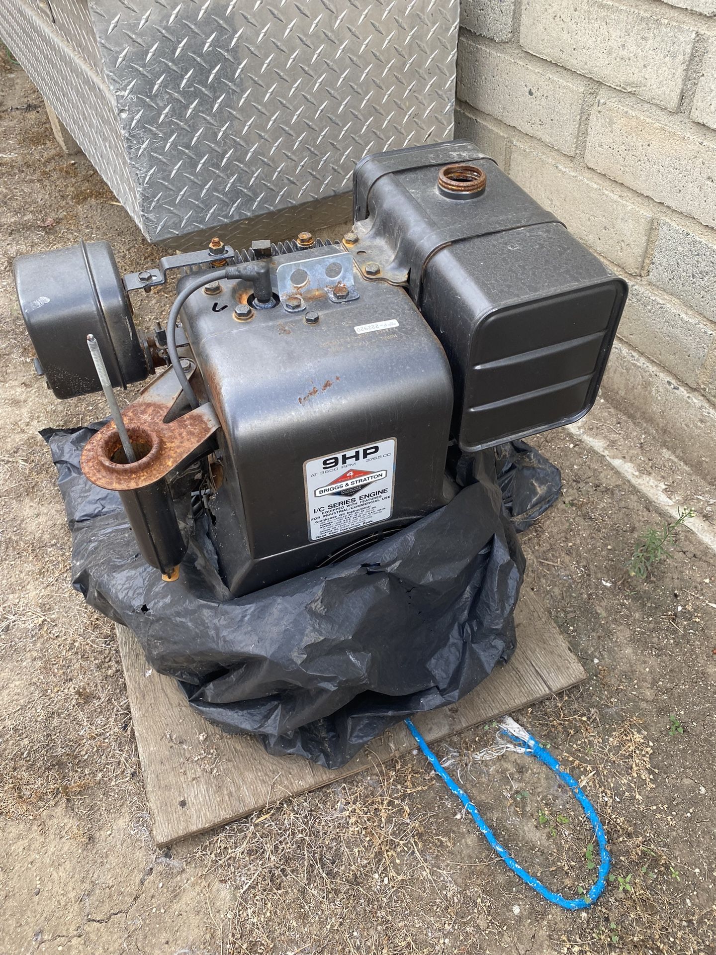 9 HP Briggs & Stratton