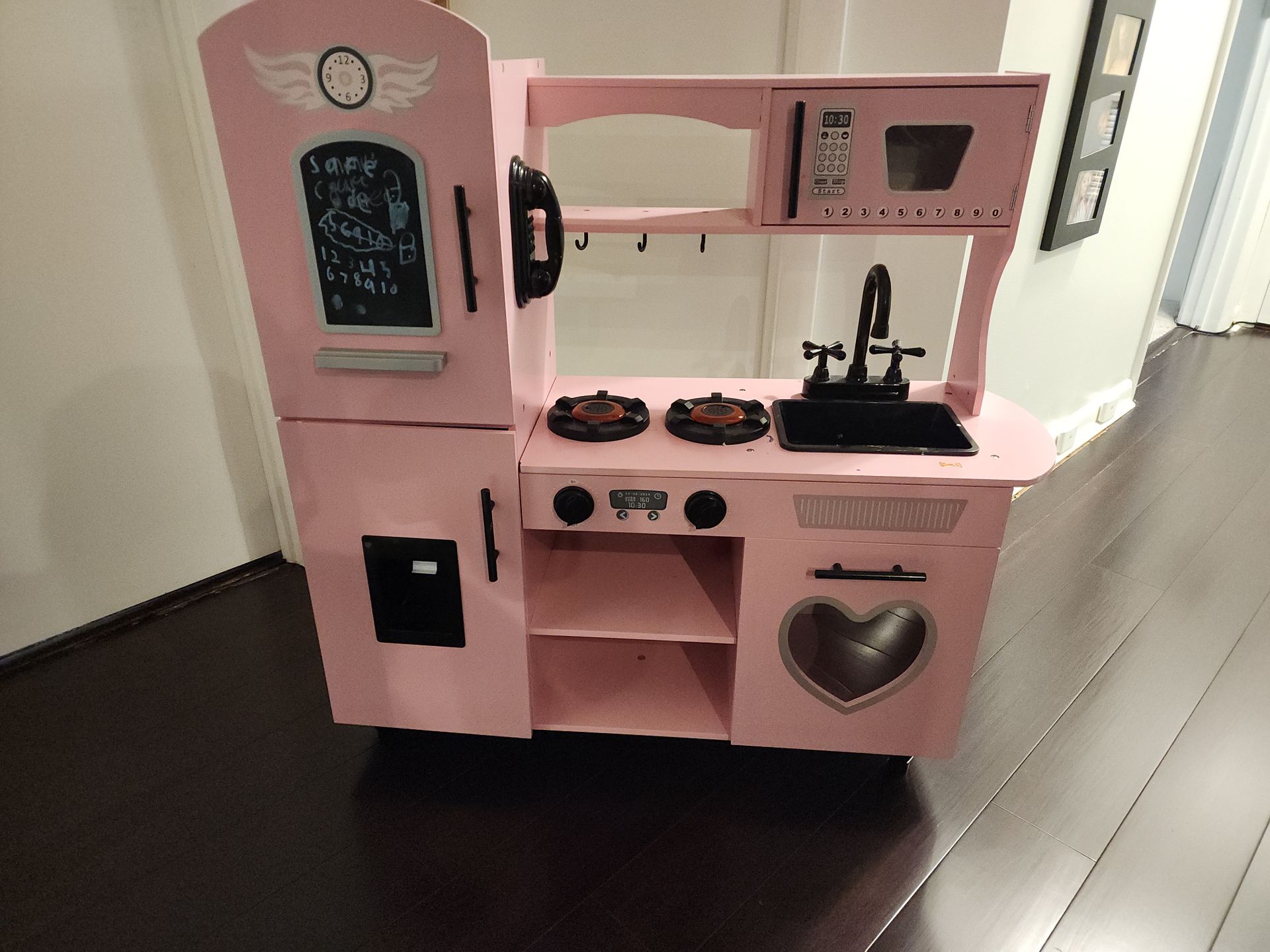 Kids Play Kitchen