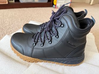 Men shoe 9.5 Columbia