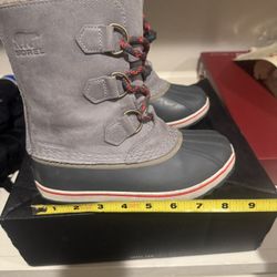 Size Youth/ Large Kid 1 (age 5-7) Sorel Snow Boots New
