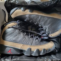 Air Jordan Retro 9 Olive Size 9